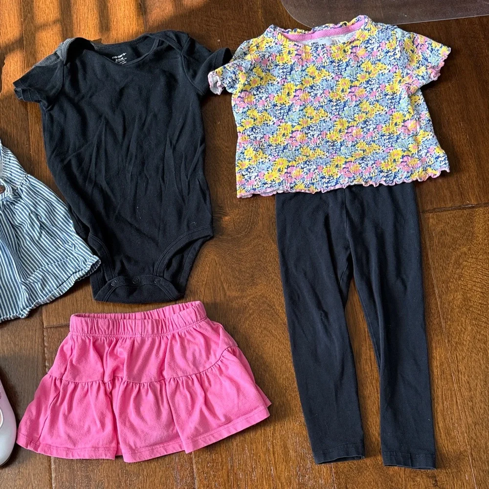 8 piece 2 year old bundle Girls Floral Ruffle Tee with Black Leggings Set